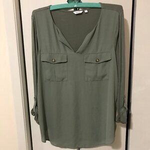 Reitmans Ladies Sage Green Top Size Large